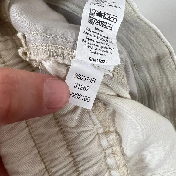 Spanx Stretch Twill Cargo Jogger Pant Size Large Beige Slimming Utility Minimal - Picture 12 of 12
